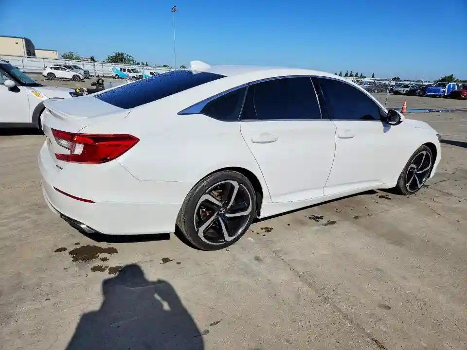 1HGCV1F32JA120353 2018 HONDA ACCORD-2