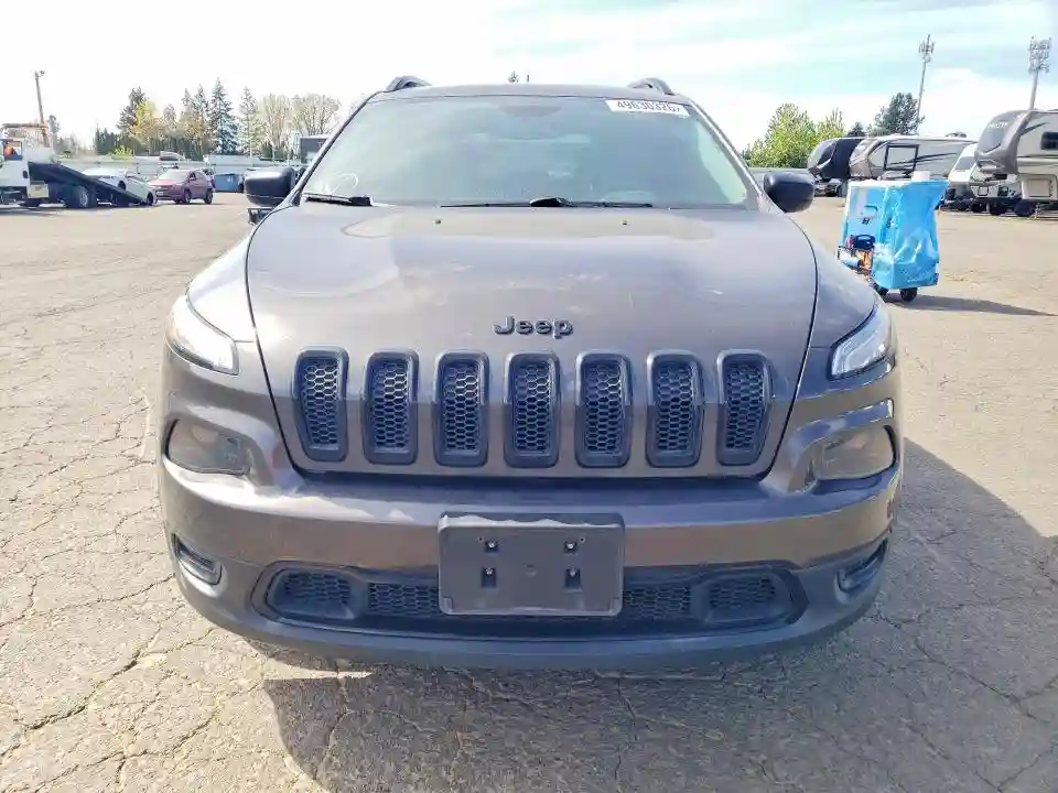 1C4PJLAB7HW586069 2017 JEEP CHEROKEE-4