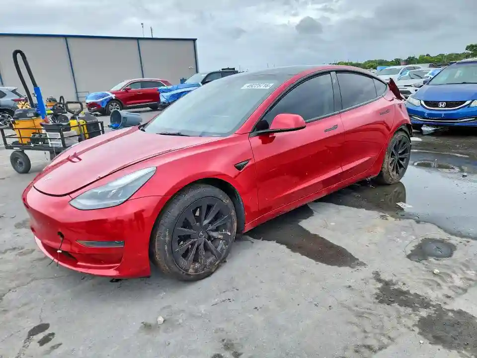 5YJ3E1EA2PF553220 2023 TESLA MODEL 3-0