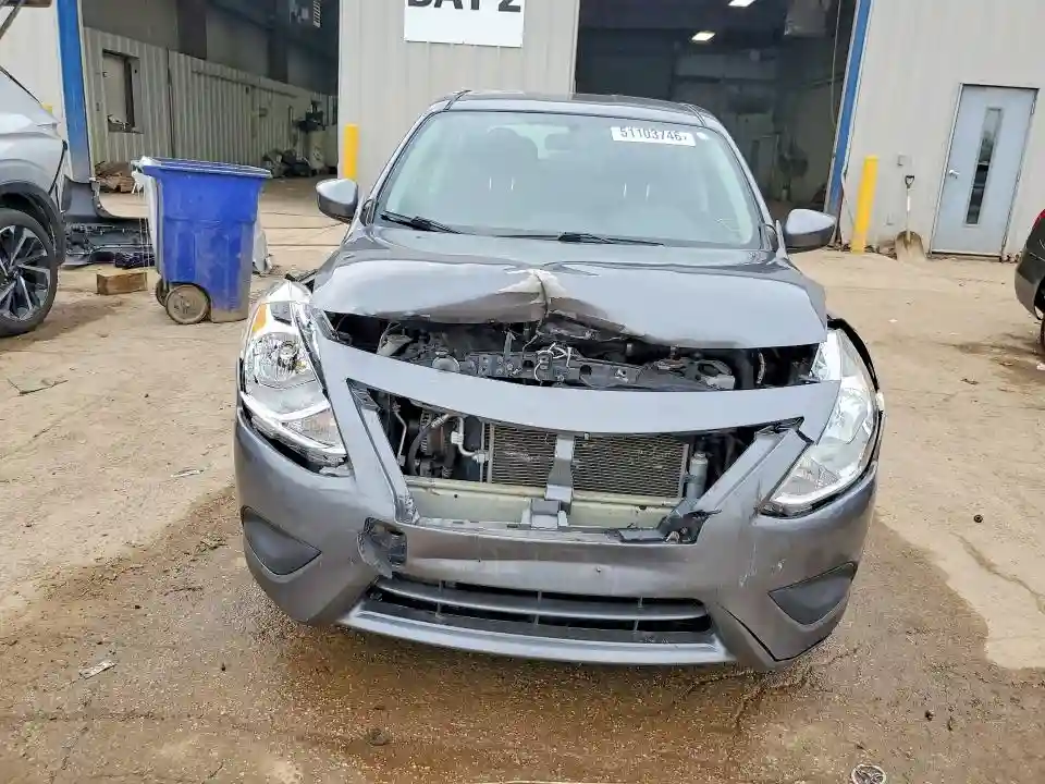 3N1CN7AP6JL807682 2018 NISSAN VERSA-4