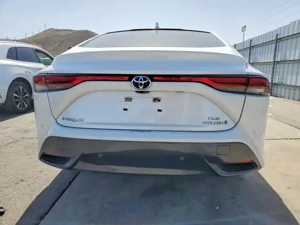 JTDAAAAA4NA005895 2022 TOYOTA MIRAI-5