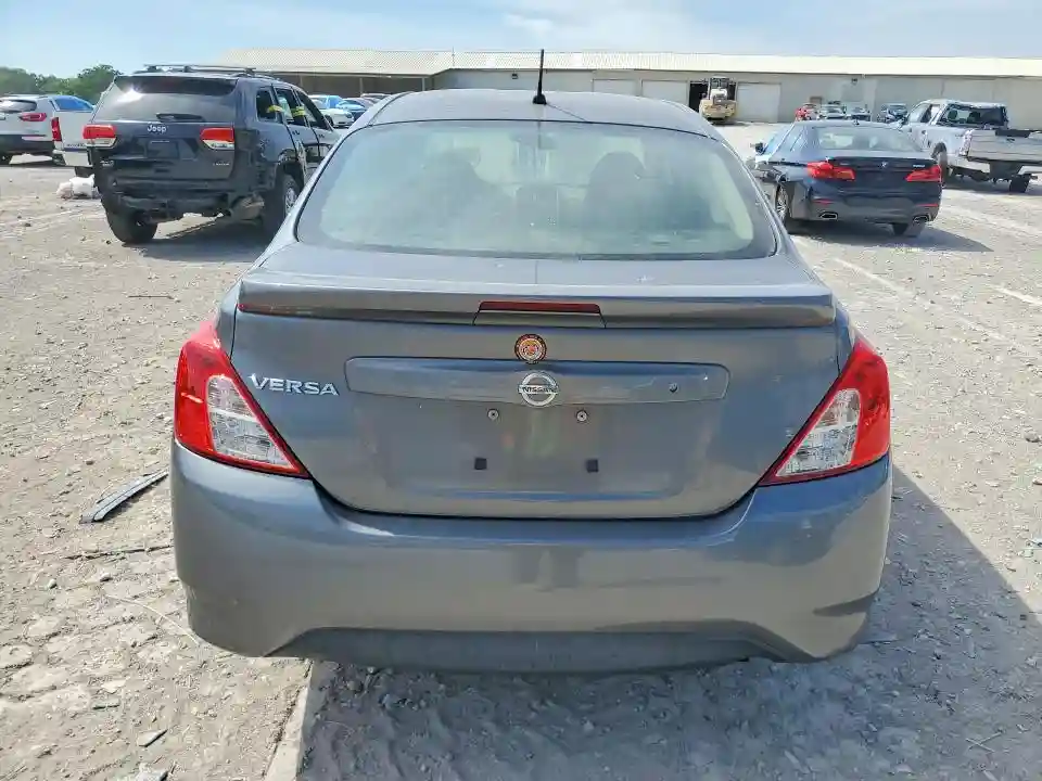 3N1CN7AP6JL832985 2018 NISSAN VERSA S PL-5