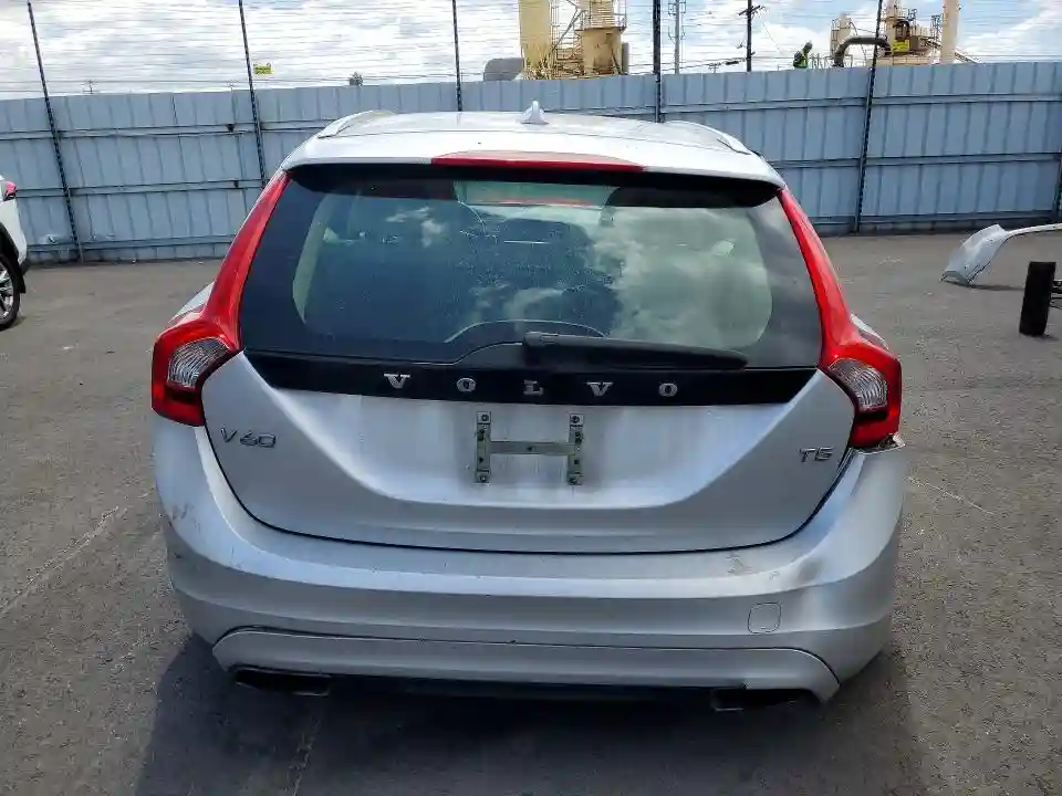 YV140MEB9F1190669 2015 VOLVO V60-5