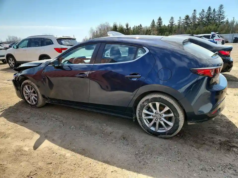 JM1BPBLL1N1513698 2022 MAZDA 3-1