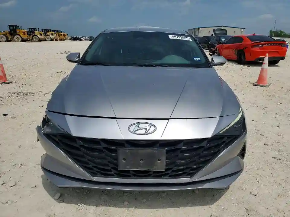 5NPLM4AG3NH061485 2022 HYUNDAI ELANTRA-4