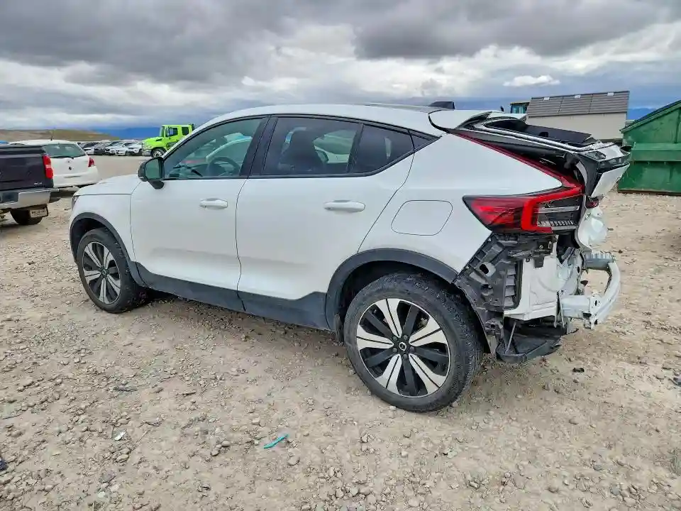 YV4ED3GL7P2053639 2023 VOLVO C40-1