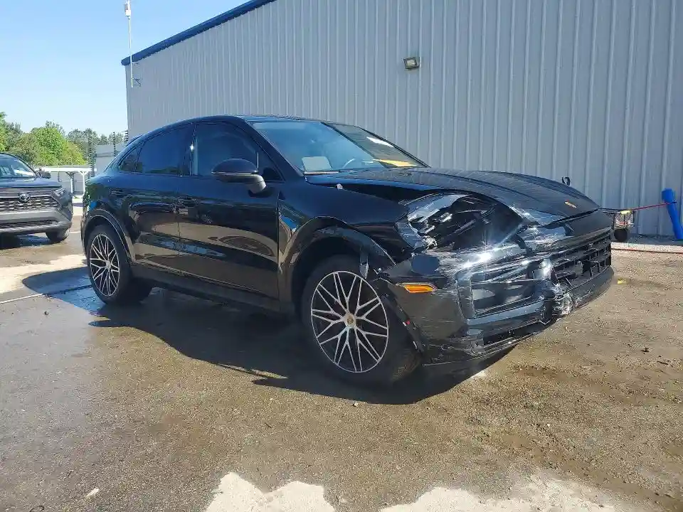 WP1BA2AY7RDA55877 2024 PORSCHE CAYENNE-3