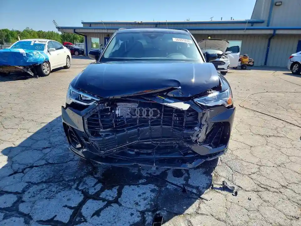 WA1DECF37S1111903 2025 AUDI Q3-4