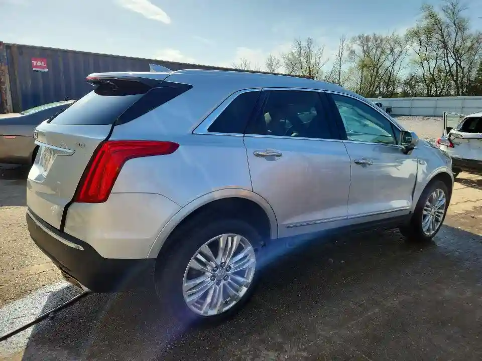 1GYKNFRS5JZ225572 2018 CADILLAC XT5-2