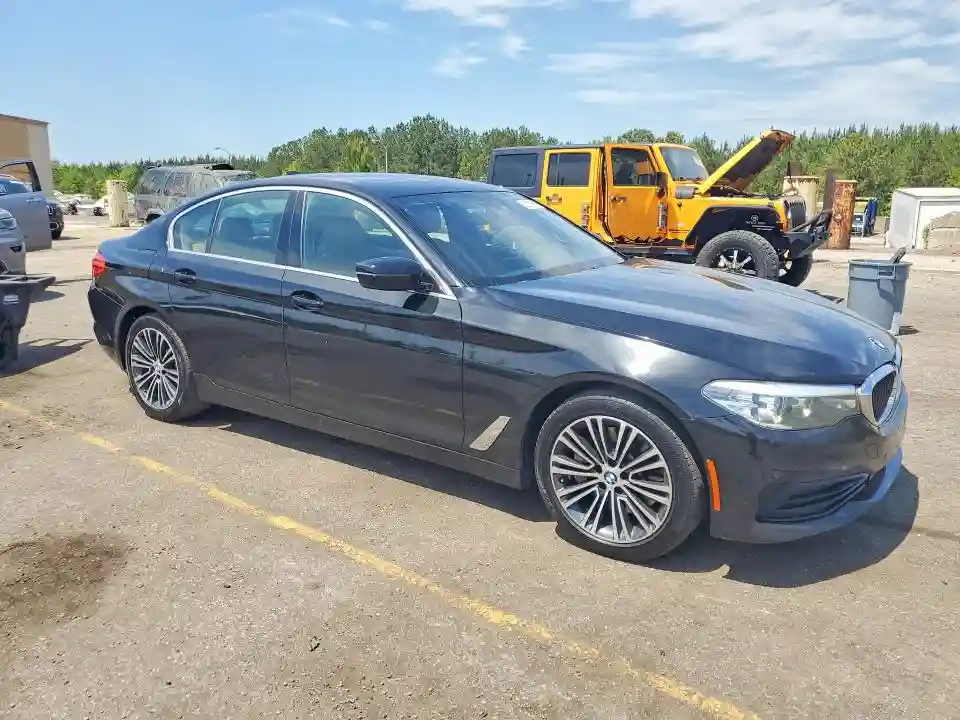 WBAJA7C53KWW18539 2019 BMW 5 SERIES-3