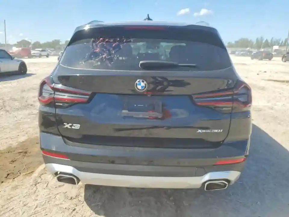5UX53DP09R9V39251 2024 BMW X3-5