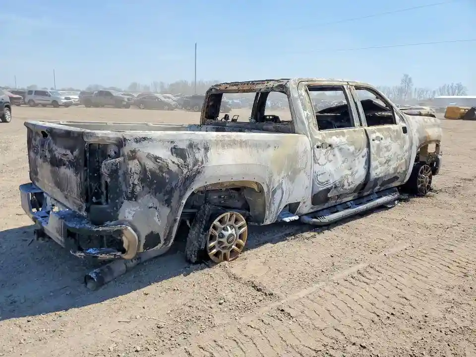 2GC4YNEY6R1127777 2024 CHEVROLET SILVERADO-2