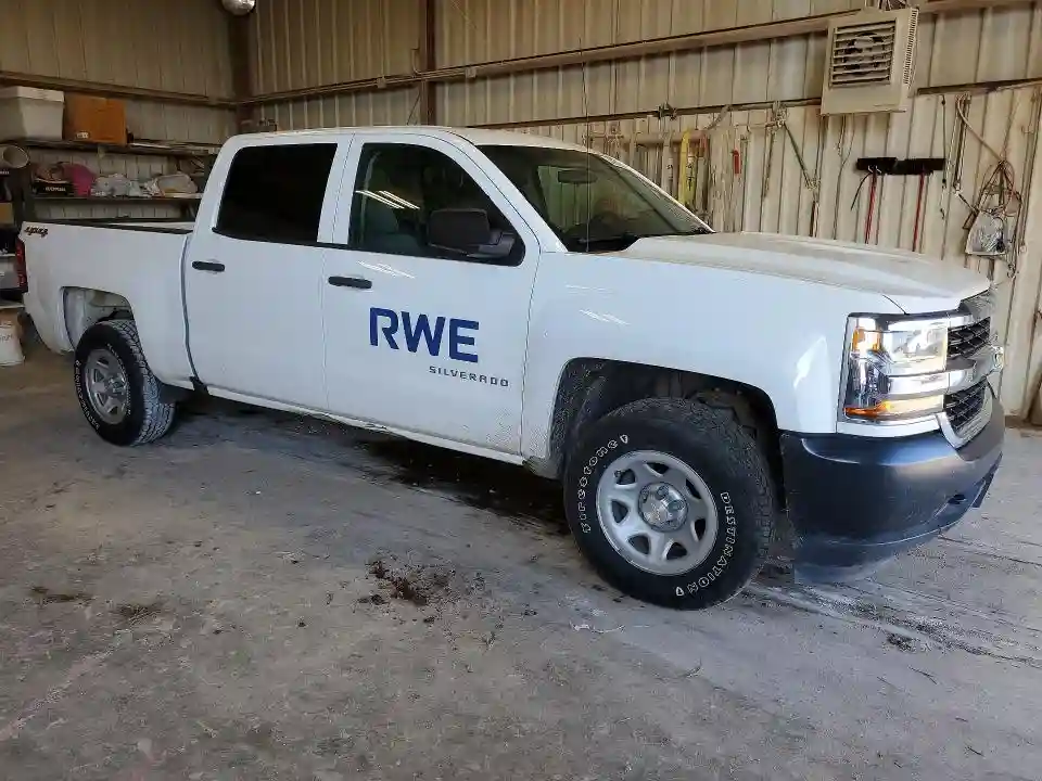 3GCUKNEC8JG124428 2018 CHEVROLET SILVERADO-3