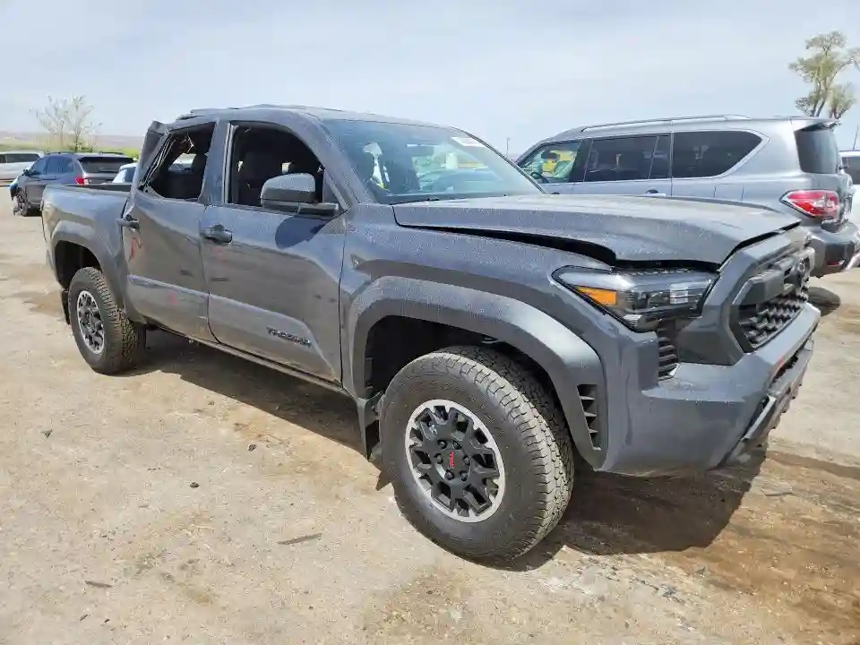 3TMLB5JN2TM239663 2026 TOYOTA TACOMA-3