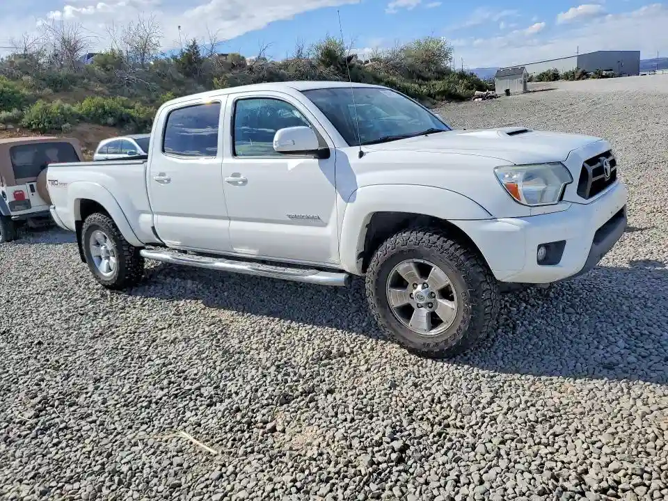 3TMMU4FN5FM082135 2015 TOYOTA TACOMA-3
