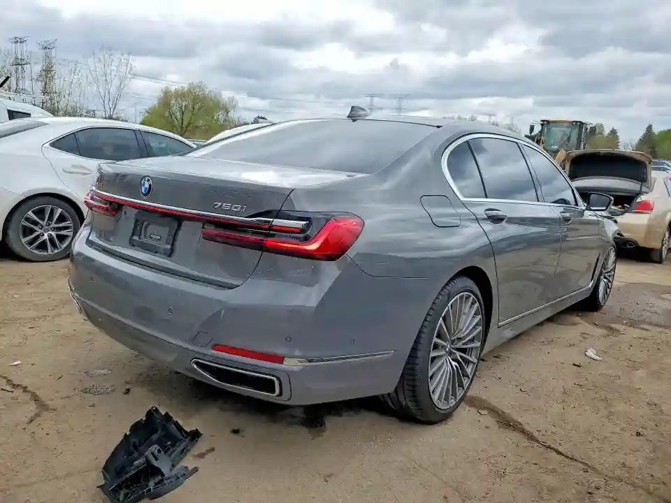 WBA7U2C0XLGJ59515 2020 BMW 7 SERIES-2