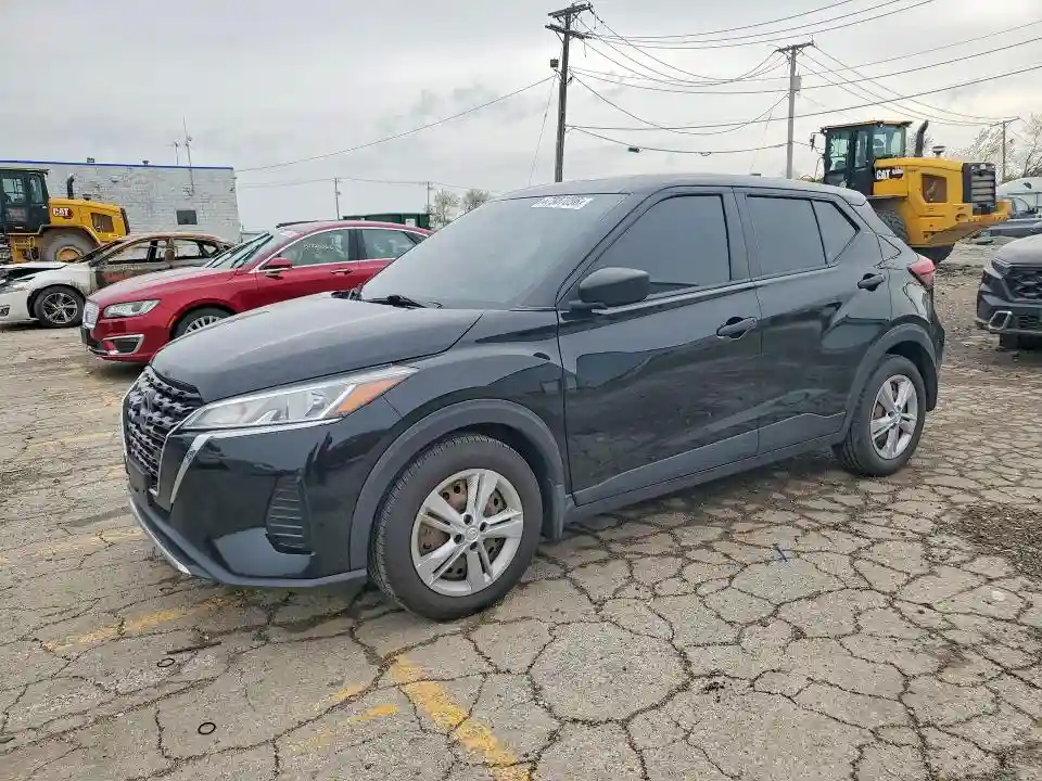 2022 NISSAN KICKS