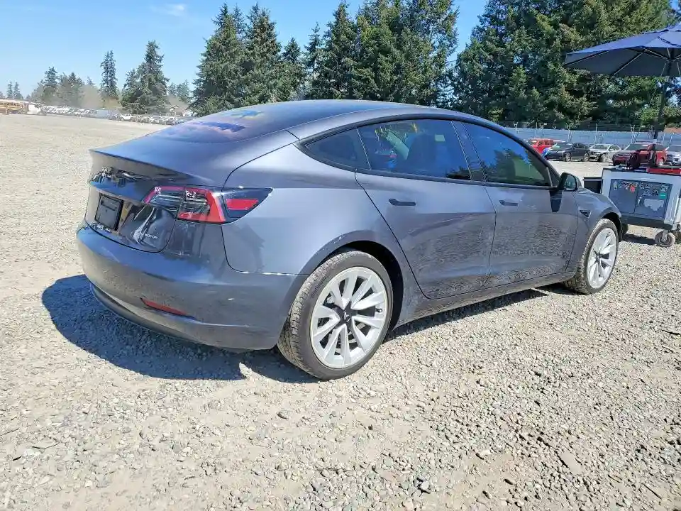 5YJ3E1EB0PF609034 2023 TESLA MODEL 3-2