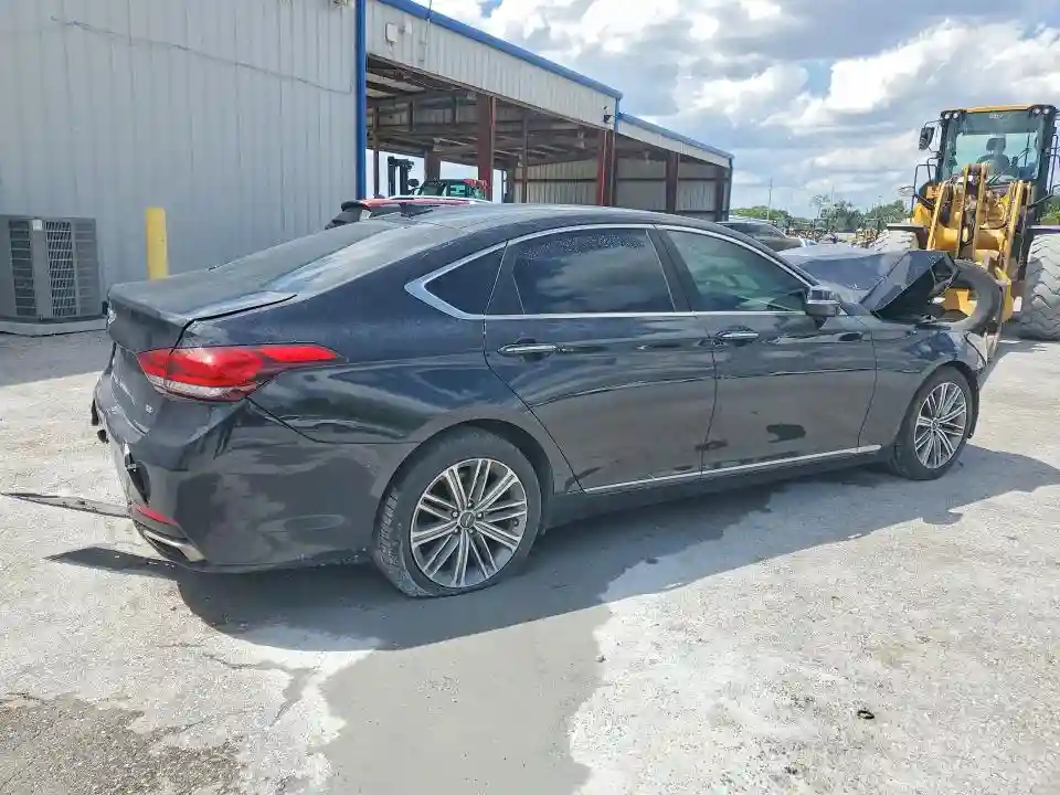 KMHGN4JE5JU237672 2018 GENESIS G80-2
