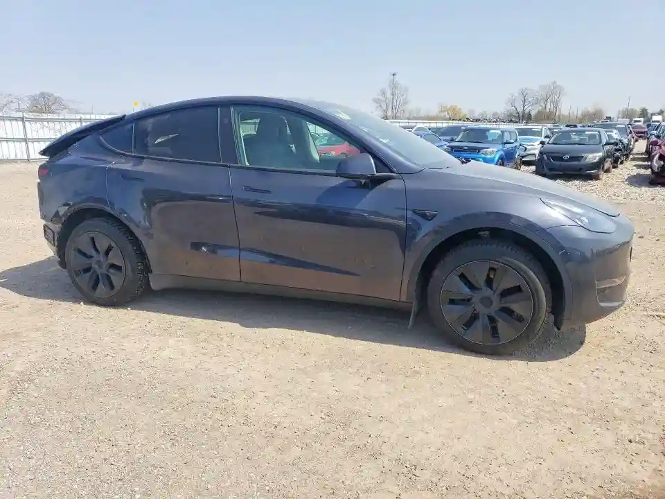 LRWYGDFDXRC673225 2024 TESLA MODEL Y-3