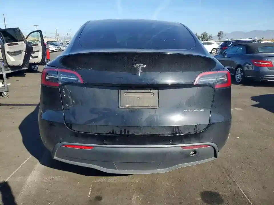 7SAYGDEEXNF318150 2022 TESLA MODEL Y-5