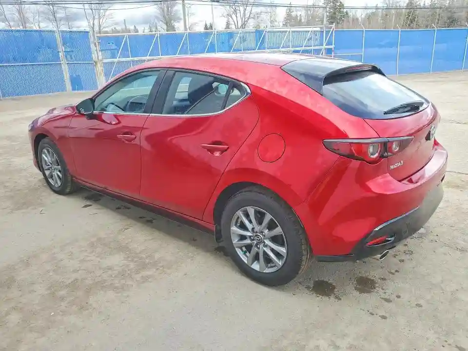 JM1BPAKM3S1760074 2025 MAZDA MAZDA3-1