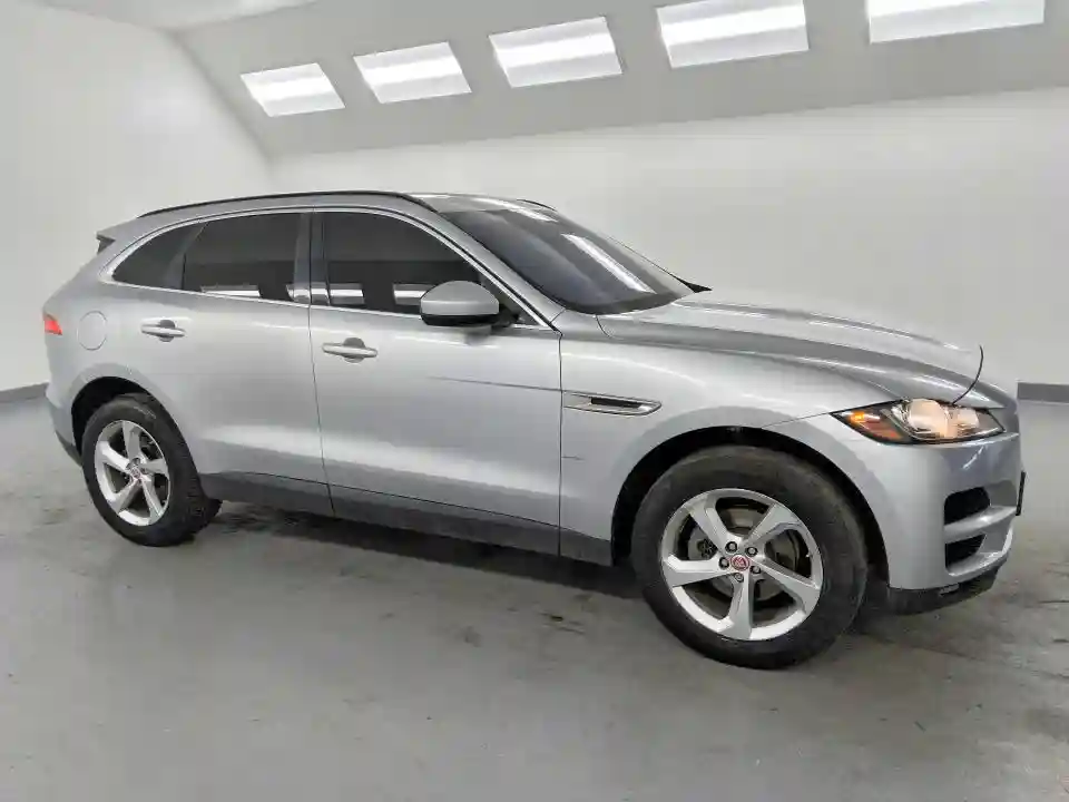 SADCJ2FX3KA355756 2019 JAGUAR F-PACE-3