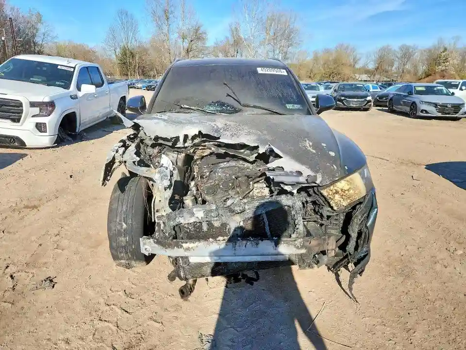 WA1BNAFY5J2066296 2018 AUDI Q5-4