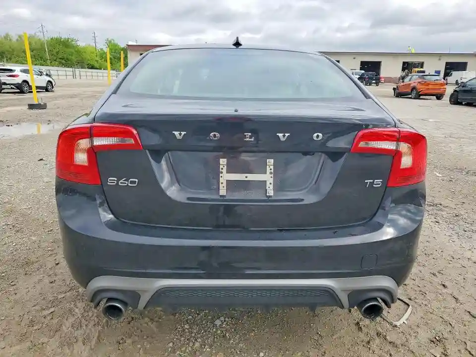 YV126MFL5J2453577 2018 VOLVO S60-5