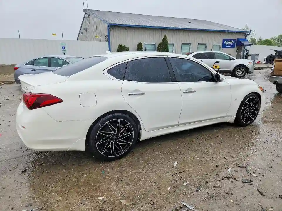 JN1BY1AR2FM560904 2015 INFINITI Q70-2