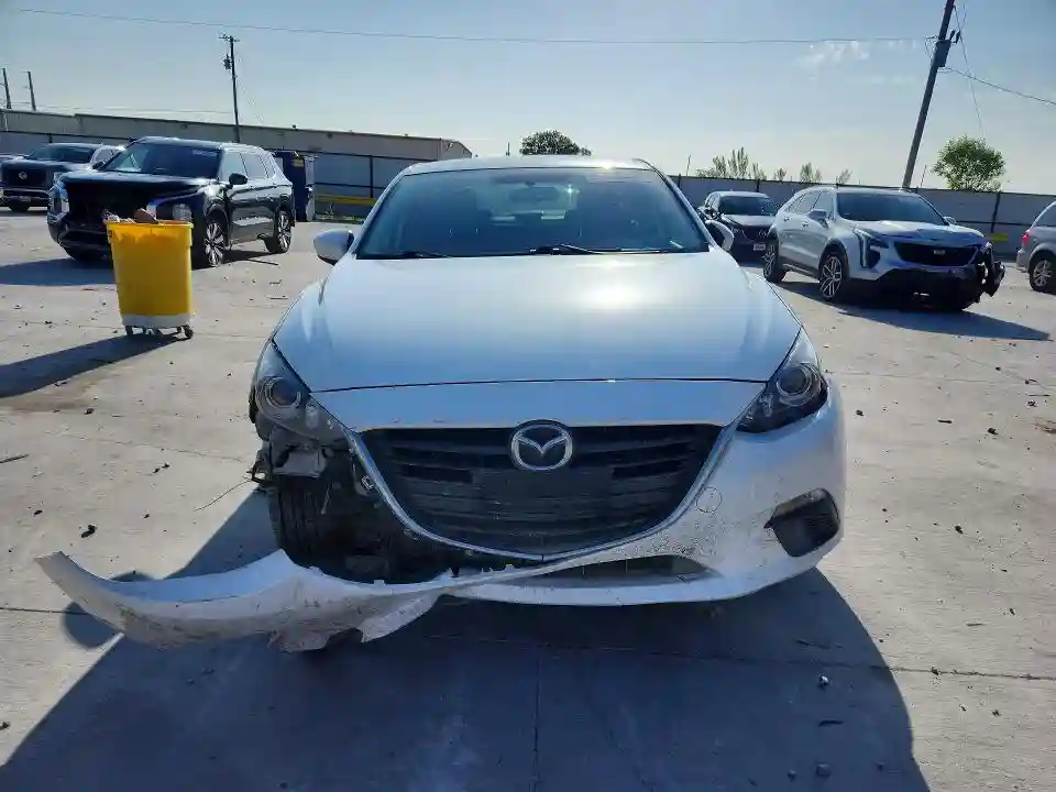 3MZBM1U71FM230725 2015 MAZDA 3-4