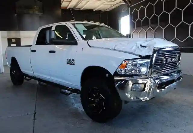 3C63R3GL2EG264903 2014 RAM 3500-0