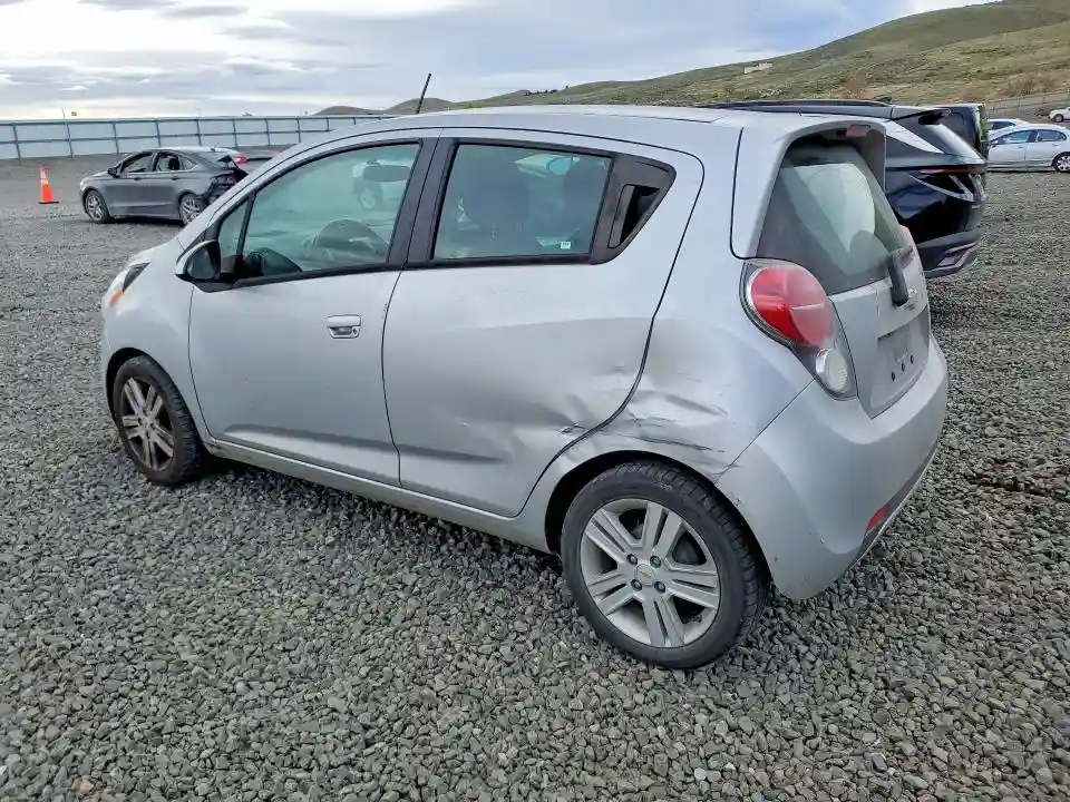 KL8CD6S91FC761300 2015 CHEVROLET SPARK-1
