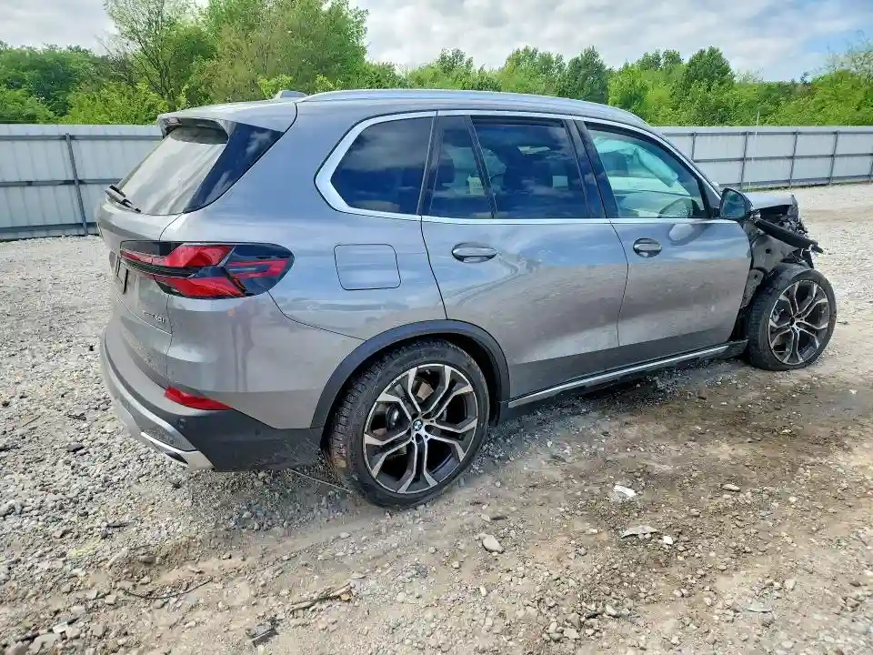 5UX23EU02R9S16799 2024 BMW X5-2