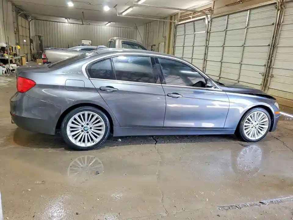 WBA3F9C55DF145090 2013 BMW 1 SERIES-2