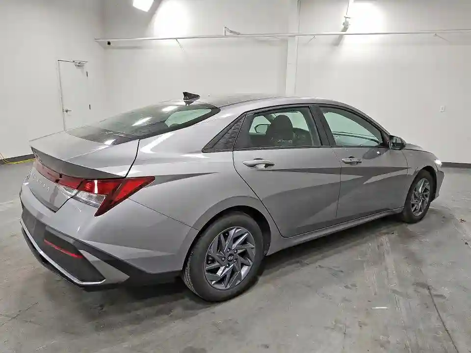 KMHLM4DG6RU725930 2024 HYUNDAI ELANTRA-2