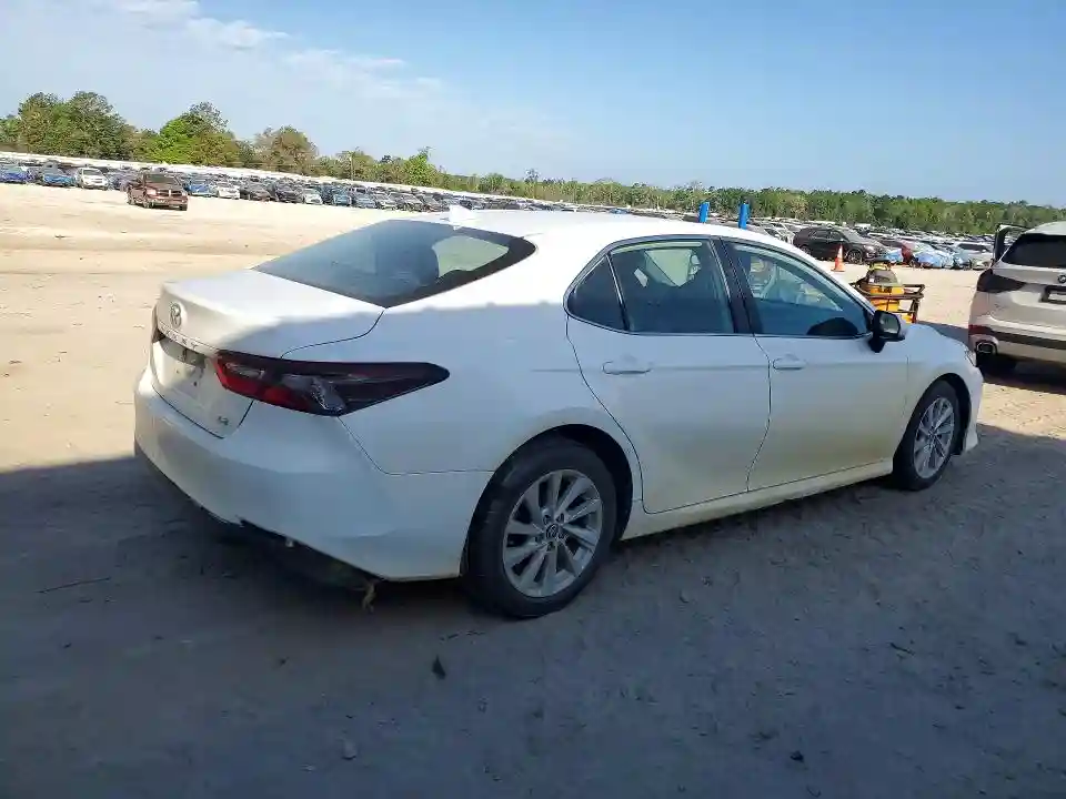 4T1C11AK8NU639092 2022 TOYOTA CAMRY-2