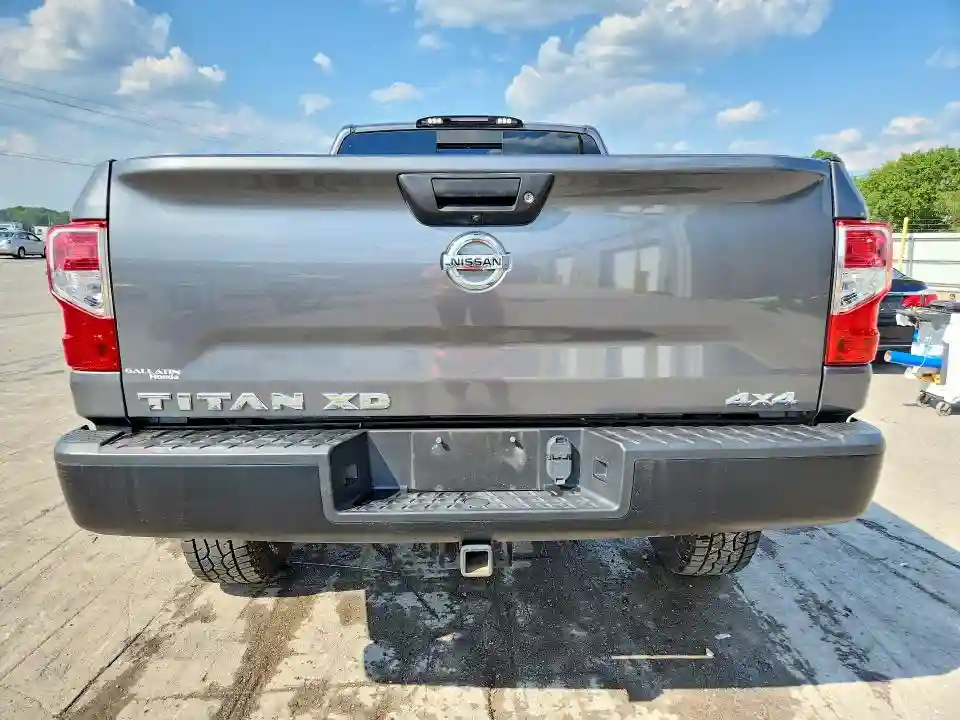 1N6AA1C34JN501746 2018 NISSAN TITAN-5
