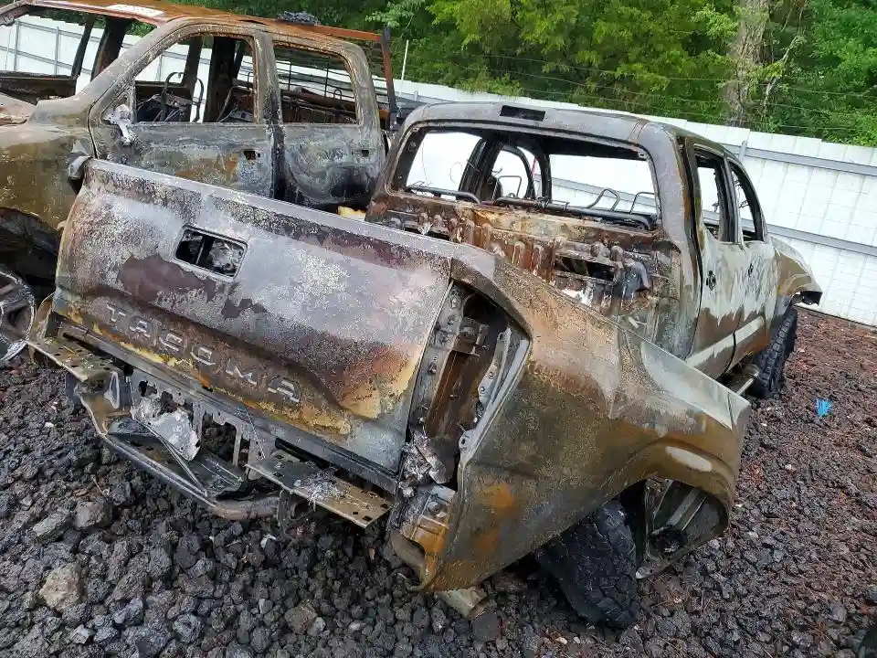 5TFAX5GNXKX151646 2019 TOYOTA TACOMA SR-2