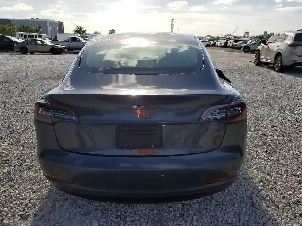 5YJ3E1EA5MF016451 2021 TESLA MODEL 3-5