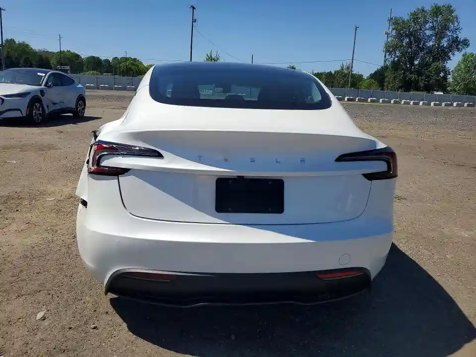 5YJ3E1EA4SF012422 2025 TESLA MODEL 3-5