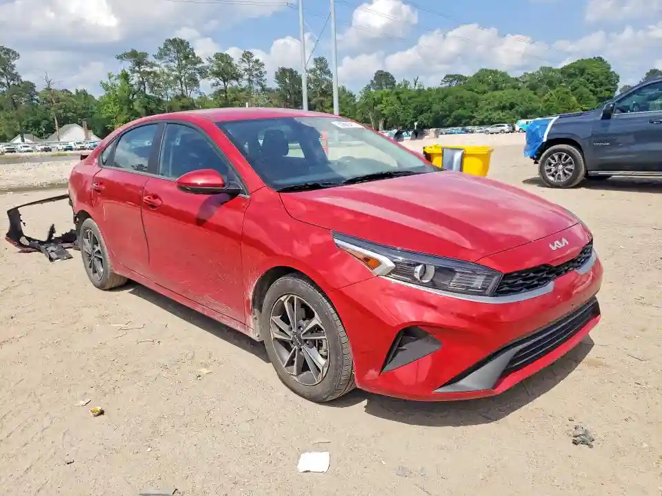 3KPF24AD9RE801253 2024 KIA FORTE LXS-3