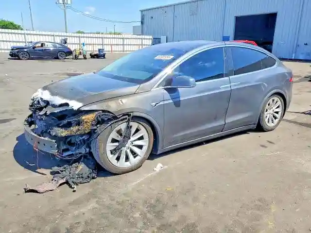 5YJXCDE21JF114986 2018 TESLA MODEL X-0