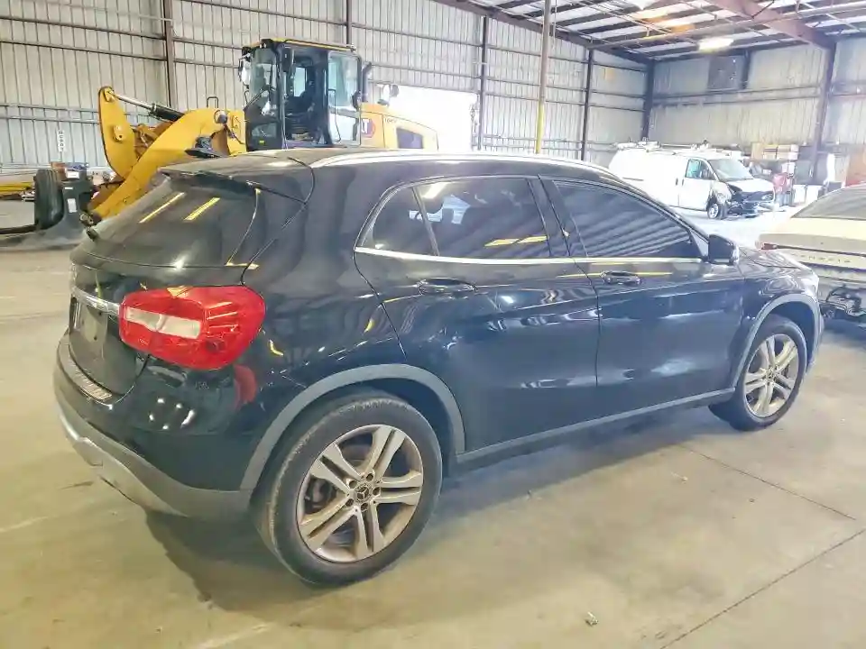 WDCTG4EB7JJ404221 2018 MERCEDES-BENZ GLA-CLASS-2