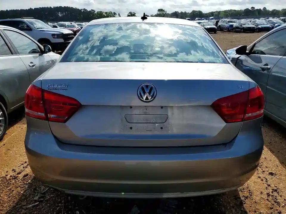1VWBH7A36DC025263 2013 VOLKSWAGEN PASSAT SE-5