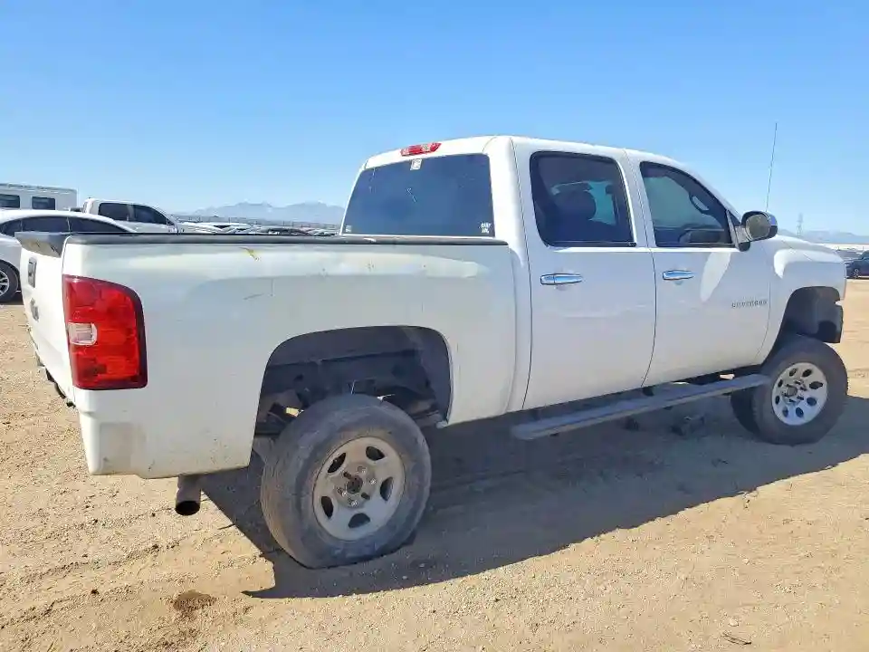 3GCPCSE0XBG393935 2011 CHEVROLET SILVERADO-2