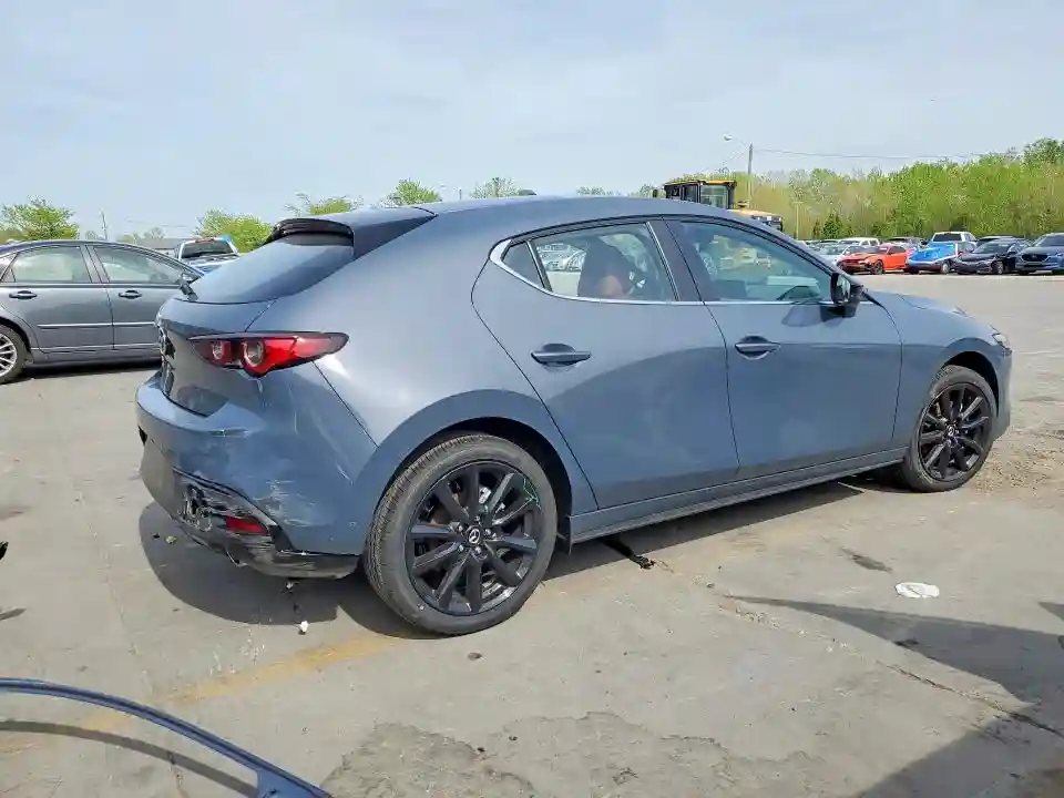 JM1BPBLL6T1860604 2026 MAZDA 3-2
