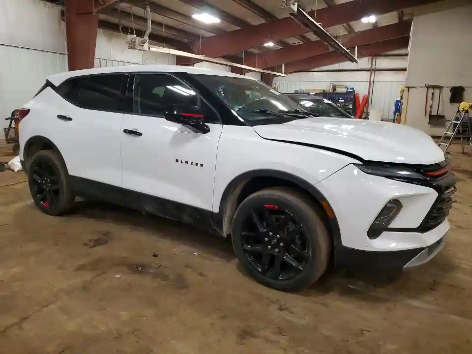 3GNKBHR47PS101862 2023 CHEVROLET BLAZER-3