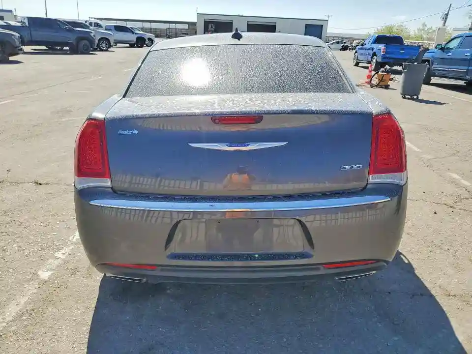 2C3CCAAG8KH676026 2019 CHRYSLER 300-5