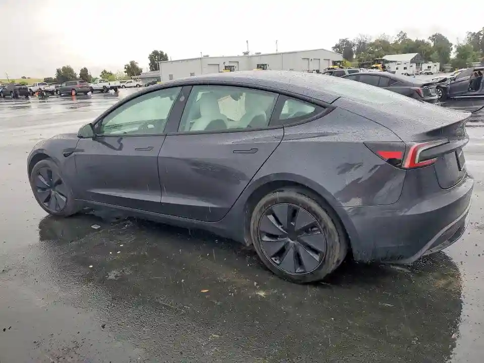 5YJ3E1EB2SF065676 2025 TESLA MODEL 3-1